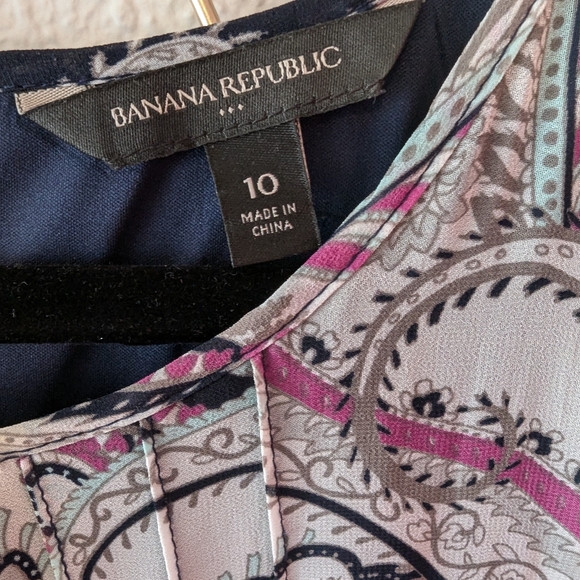 Banana Republic Pleated Paisley Maxi Dress - Picture 3 of 4